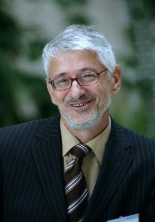 Ulrich Sollmann German Association of Bioenergetic Analysis, Germany Editorial Board Member